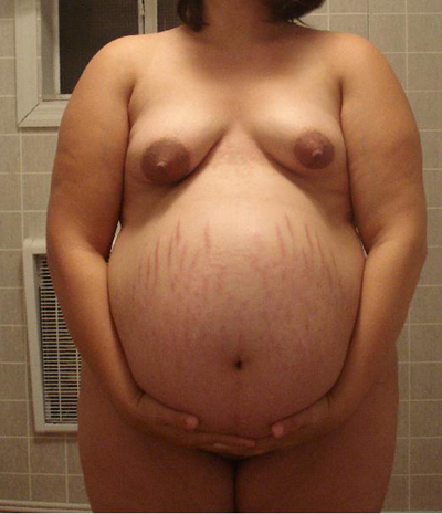 Eating Pregnant Belly Nude - Carrying a Piece of Art (Anonymous)